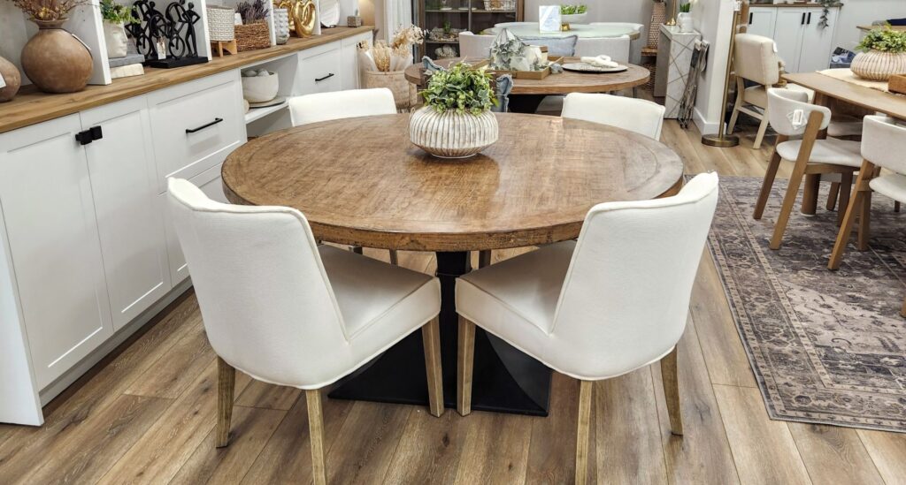 Floor model furniture clearance 4 chairs