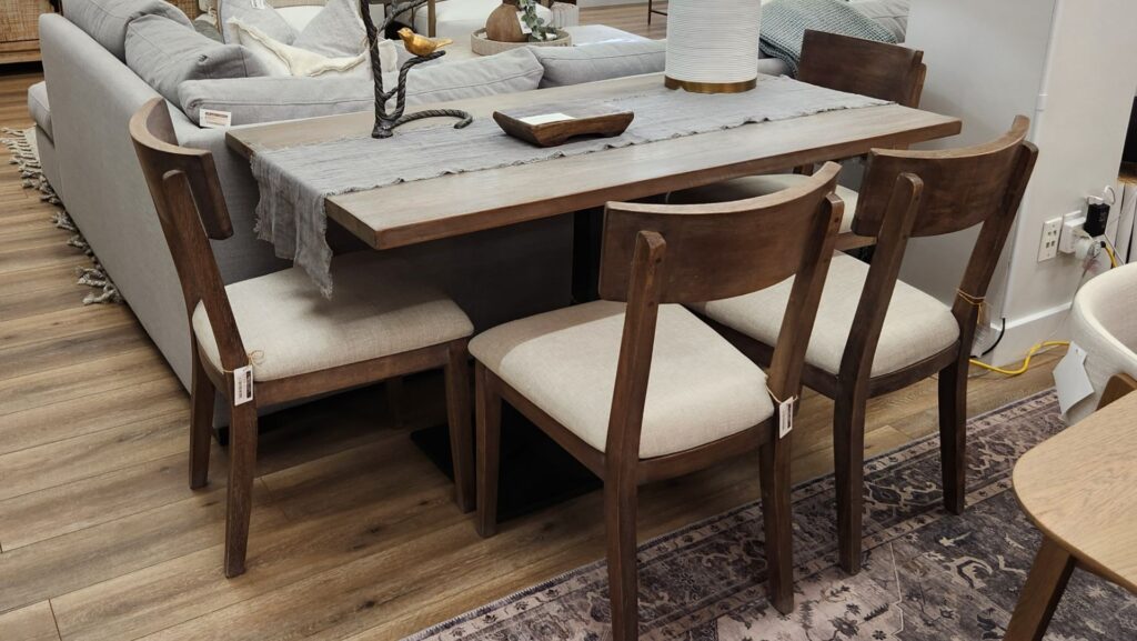 floor model furniture clearance Nest Mackenzie 56" table and Molly chairs